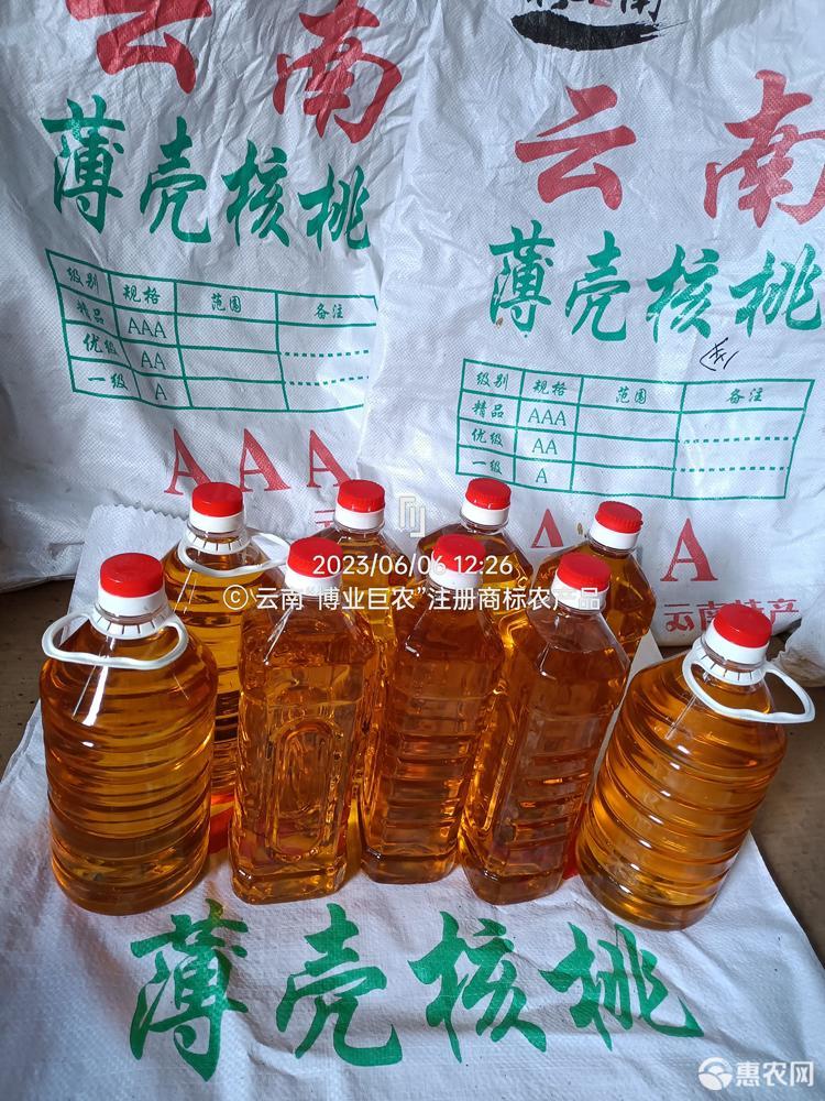 云南山核桃仁冷榨 纯核桃油 纯正精品油 云南山核桃仁冷榨 纯核桃油 纯正精品油