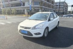 福特 福克斯 2013款 三厢经典 1.8L 自动时尚型